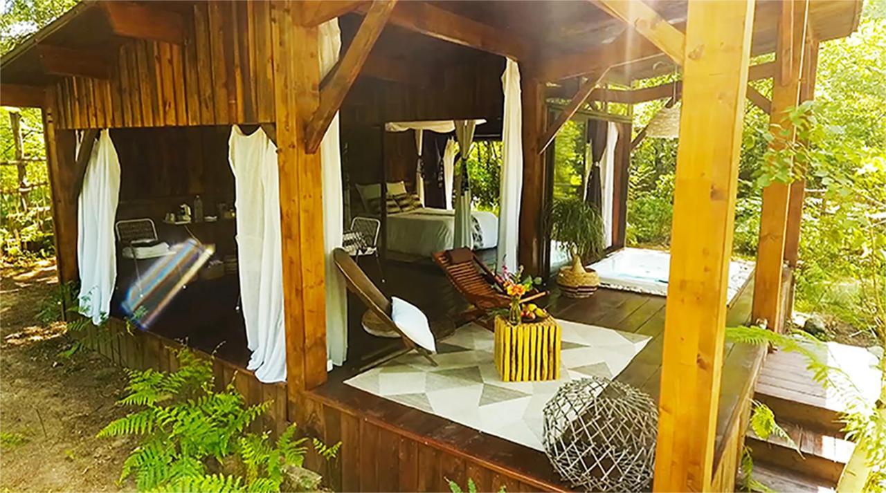Bed and Breakfast Les Landines Origne  Экстерьер фото